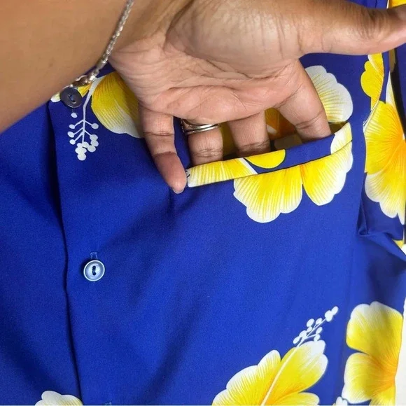 Vintage Hilo Hattie Polyester Hibiscus Hawaiian Butoon Down size Large - Picture 4 of 6